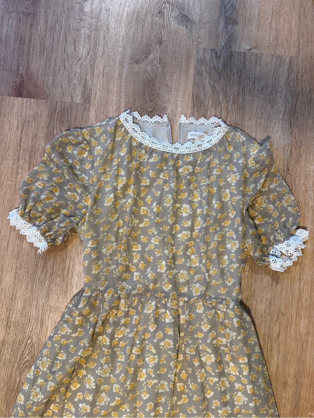 Roolee Vintage-Inspired Midi Dress - Picture 5 of 13